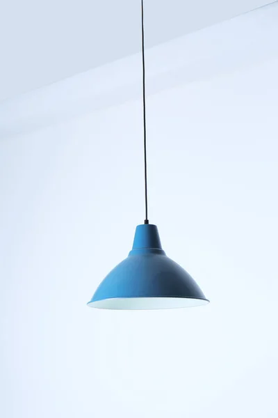 Сучасна Підвісна Лампа Ізольована Білому Ідея Дизайну Інтер Єру — стокове фото