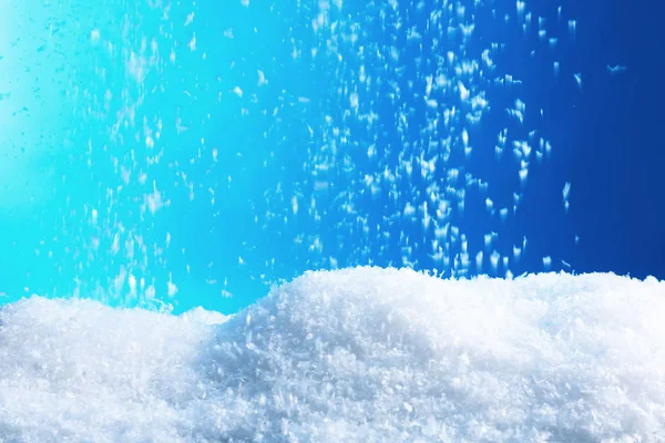 Flocos Neve Caindo Sobre Fundo Azul Tempo Inverno — Fotografia de Stock