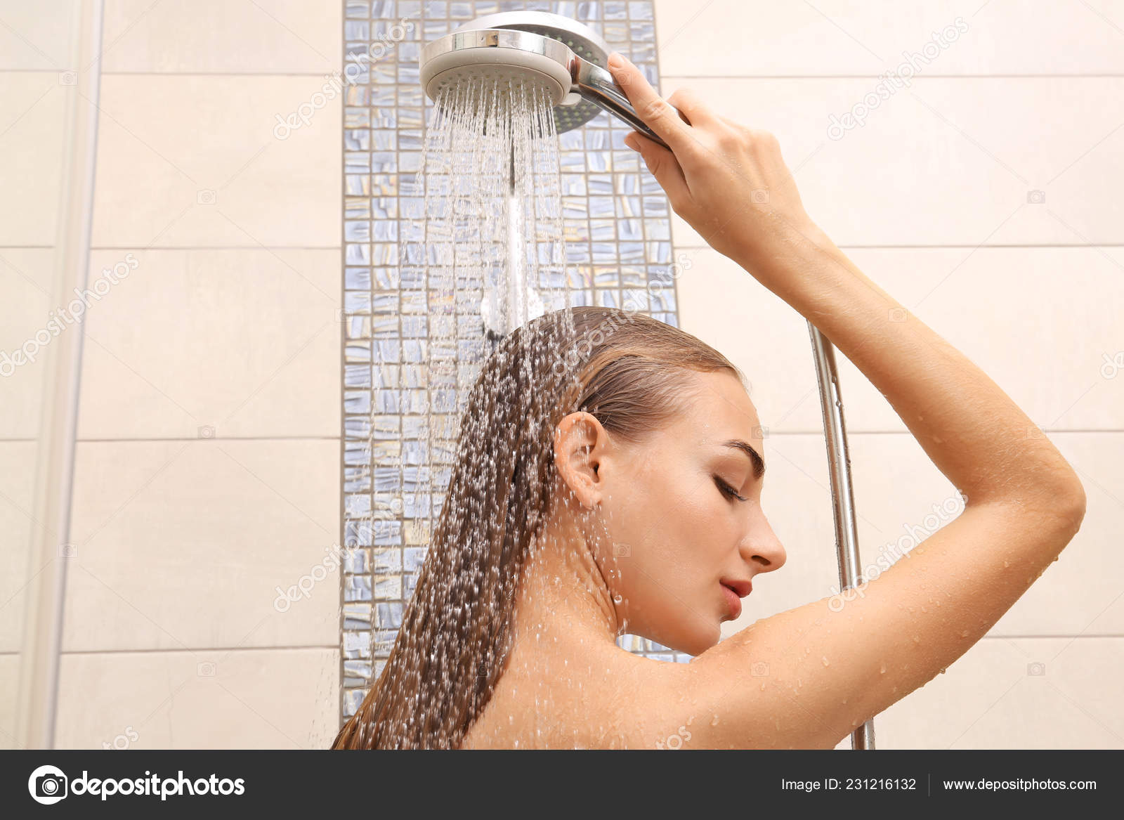 Девушка в душе братом. Take a Shower. Woman take a Shower.