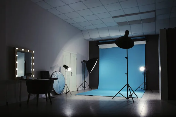 Moderno Estudio Fotografía Interior Con Equipo Iluminación Profesional — Foto de Stock