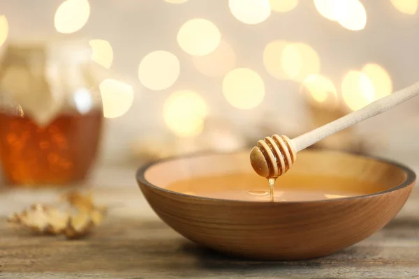 Honey Dripping Dipper Bowl Table Blurred Lights Space Text — ストック写真