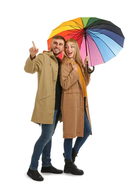 Portrait Complet Beau Couple Avec Parapluie Isolé Sur Blanc — Photo