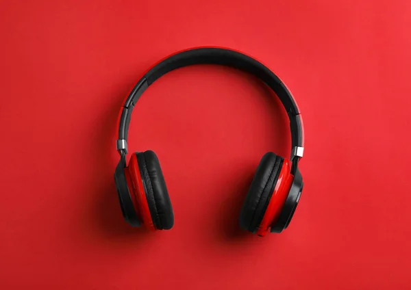 Drahtlose Kopfhörer Auf Farbigem Hintergrund Draufsicht — Stockfoto