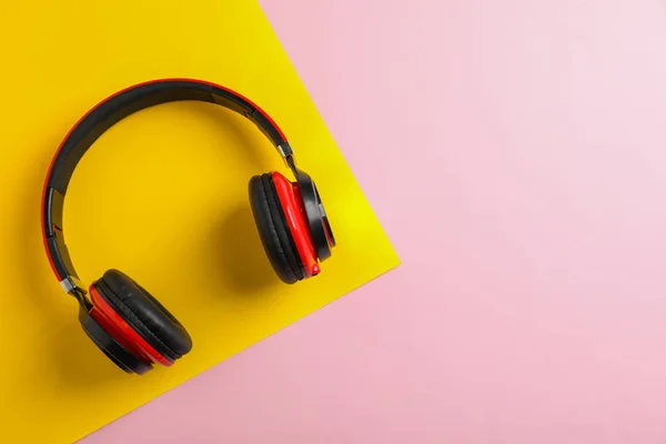 Auriculares Inalámbricos Fondo Color Vista Superior Espacio Para Texto — Foto de Stock