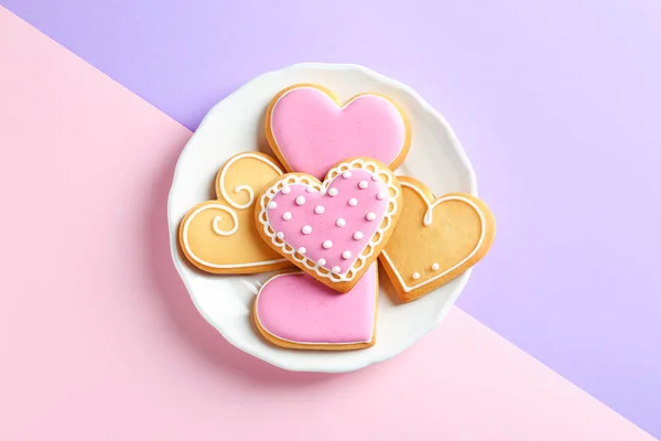 Plate Decorated Heart Shaped Cookies Color Background Top View — Stock Photo, Image