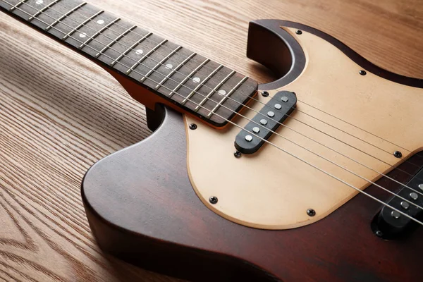 Guitare Électrique Moderne Sur Fond Bois Instrument Musique — Photo