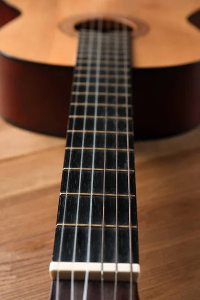 Guitarra Clásica Hermosa Sobre Fondo Madera Cuello Con Cuerdas Foco —  Fotos de Stock