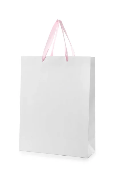 紙の買い物袋と白い背景のハンドル デザインのモックアップ — ストック写真