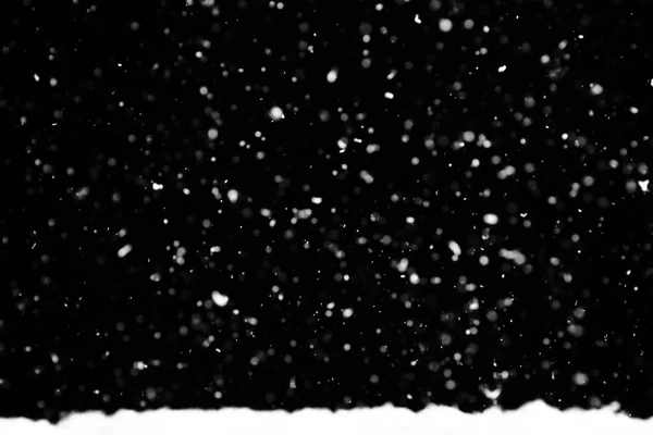 Fiocchi Neve Che Cadono Sfondo Nero Tempo Invernale — Foto Stock