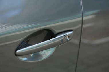 Arabanın kapısını saplı closeup görünümü