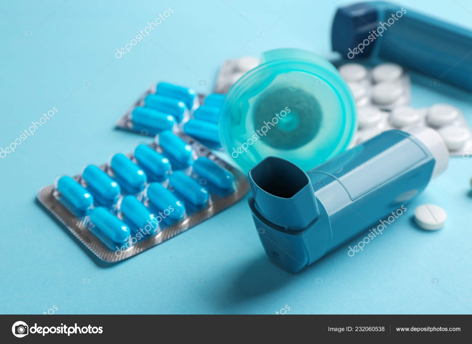 Астма. Умершие от астмы. Бронхиальная астма. Бронхиальная астма фото. Человек с ингалятором.