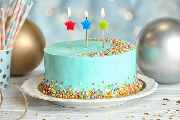 Fresh Delicious Cake Candles Table Blurred Lights — Stock Photo, Image