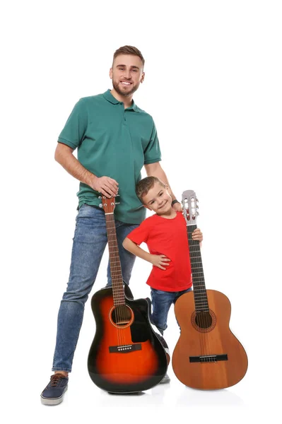 Ojciec Syn Gitar Akustycznych Białym Tle — Zdjęcie stockowe