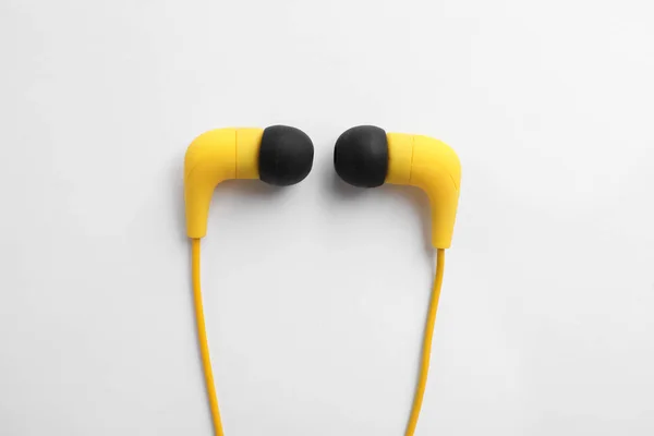 Headphones Modernos Elegantes Isolados Branco Vista Superior — Fotografia de Stock