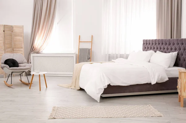 Велике Зручне Ліжко Стильній Кімнаті Дизайн Інтер Єру Квартири — стокове фото