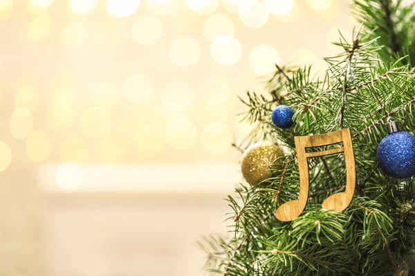 전나무 노트와 흐리게 크리스마스 조명에 텍스트를 — 스톡 사진
