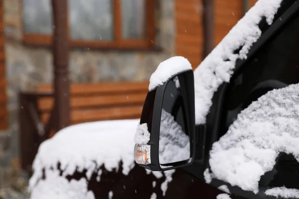 Carro Coberto Neve Após Tempestade Livre Belo Dia Inverno Close — Fotografia de Stock