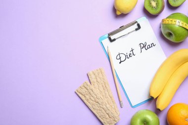 Pano, sağlıklı gıda, teyp ve renk arka plan üzerinde metin için yer ölçme ile düz yatıyordu kompozisyon. Kilo kaybı kavramı