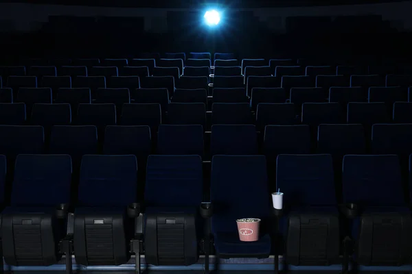 Pohled Prázdné Kino Pohodlnými Židlemi — Stock fotografie
