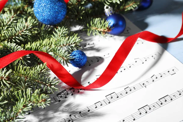 Composição Com Decoração Natal Folhas Música Mesa Close — Fotografia de Stock