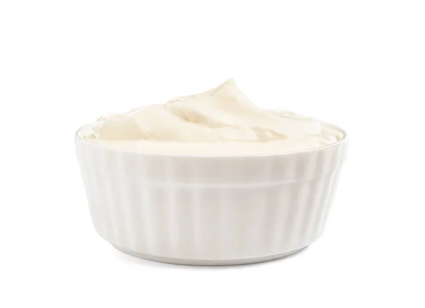 Cuenco Cerámica Con Crema Agria Fresca Aislada Blanco — Foto de Stock