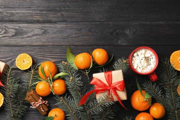 Vánoční Složení Zralé Mandarinky Prostor Pro Text Dřevěné Pozadí Ploché — Stock fotografie