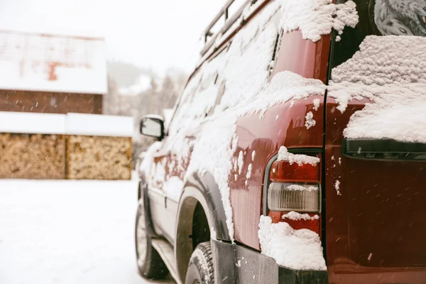 Auto Coperta Neve Dopo Tempesta All Aperto Nella Bella Giornata — Foto Stock