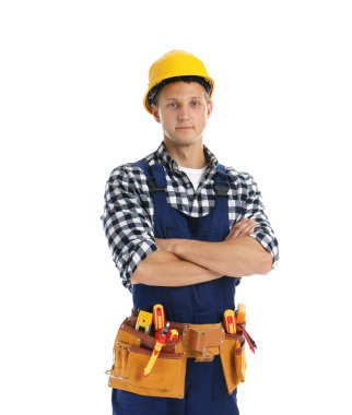 Elektrikçi beyaz arka plan üzerinde üniforması araçları ile