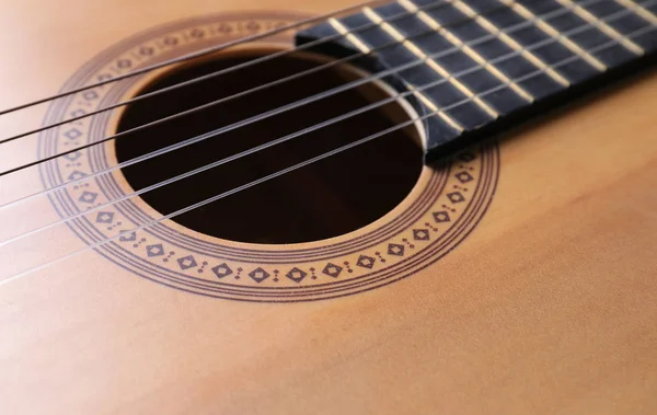 Vista Cerca Guitarra Acústica Centran Agujero Sonido —  Fotos de Stock