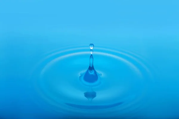 Splash Blue Water Drop Background Closeup — Stock Photo, Image