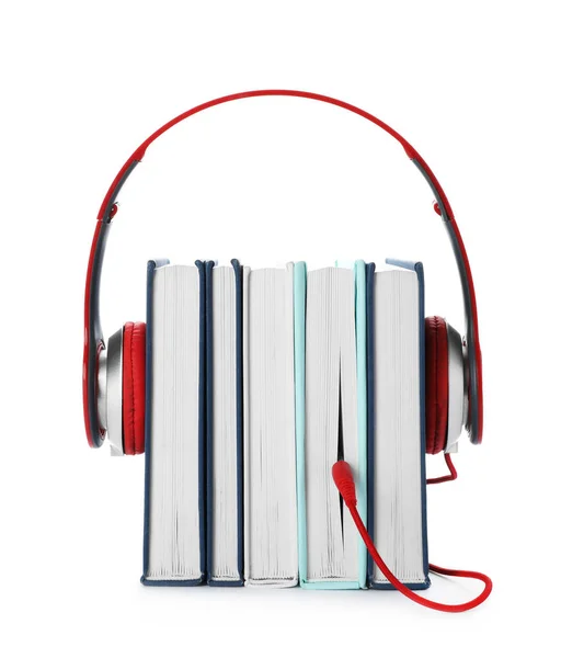 Moderne Kopfhörer Mit Hardcover Büchern Auf Weißem Hintergrund — Stockfoto