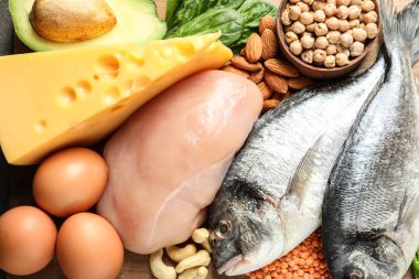 Doğal gıda protein ahşap arka plan, üstten görünüm üzerinde yüksek kümesi