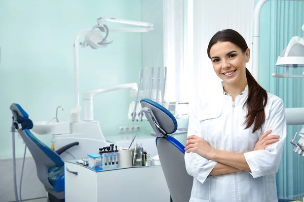 Profesionální Zubní Práci Pacientem Moderní Klinika — Stock fotografie