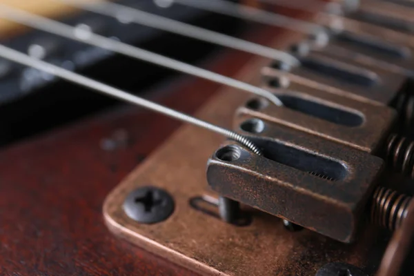 Vista Cerca Guitarra Eléctrica Enfoque Puente Con Cuerdas — Foto de Stock