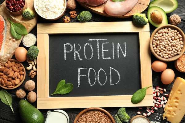 Μαυροπίνακας Γραπτό Κείμενο Πρωτεΐνες Των Τροφίμων Μεταξύ Των Φυσικών Προϊόντων — Φωτογραφία Αρχείου