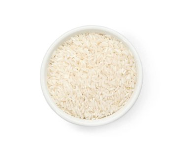 Beyaz arka planda, üstten görünüm pişmemiş pirinç kase