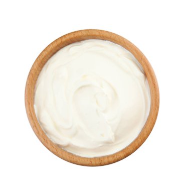 Beyaz arka planda, üstten görünüm ekşi krema ile kase