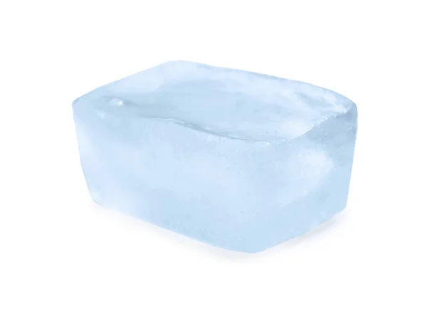 白色背景上的单个冰块 冷冻液体 — 图库照片