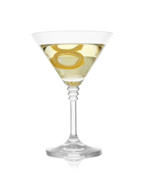 Glas Martini Cocktail Mit Zitronenschale Auf Weißem Hintergrund — Stockfoto