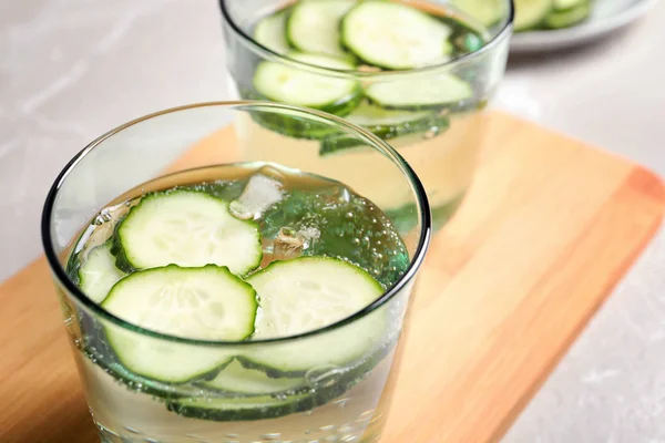 Glasses Fresh Cucumber Water Table Closeup — Stock Photo, Image