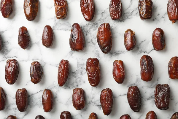 Lapos Laikus Összetétele Dátumok Márvány Háttér Aszalt Gyümölcs Egészséges Snack — Stock Fotó