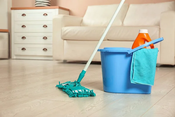 Schoonmakende Levering Vloer Woonkamer Ruimte Voor Tekst — Stockfoto