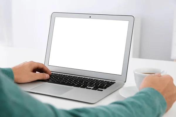 Young Man Working Modern Laptop Table Closeup Mockup Design — Stock Photo, Image