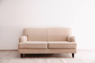 Modern oturma odası iç rahat kanepe ile. Metin için yer