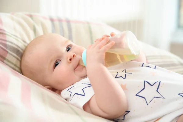 Pretty Baby Drinking Bottle Bed Home — Stock Photo, Image