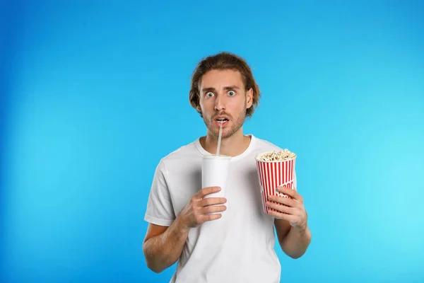 Emotional Man Popcorn Beverage Cinema Show Color Background — Stock Photo, Image