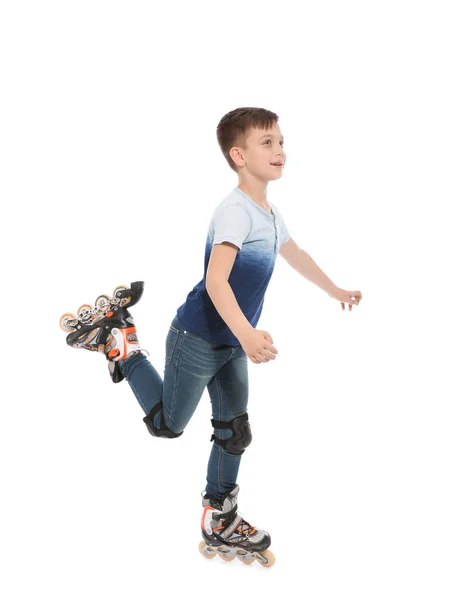 Kleiner Junge Mit Inline Rollschuhen Auf Weißem Hintergrund — Stockfoto
