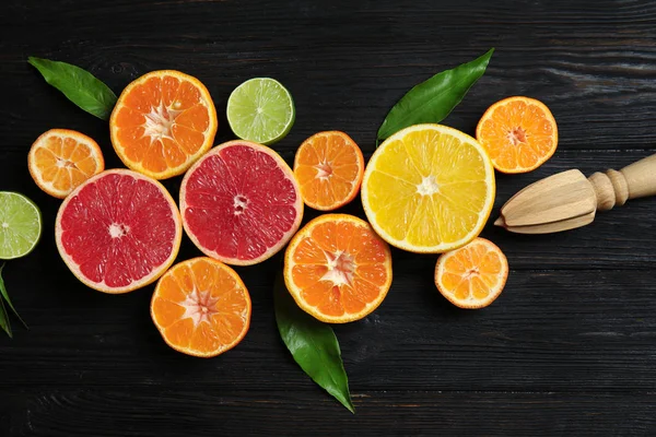 Olika Citrus Frukter Trä Bakgrund Platt Låg — Stockfoto