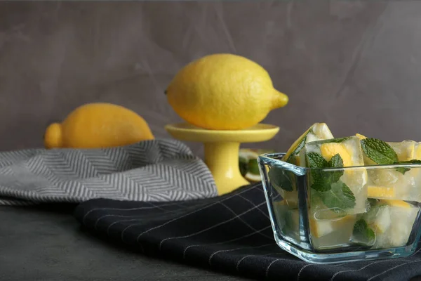 Ice Cubes Mint Lemon Bowl Table Space Text — Stock Photo, Image