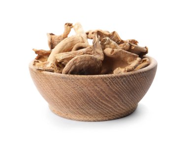 Kurutulmuş mantar beyaz izole kase